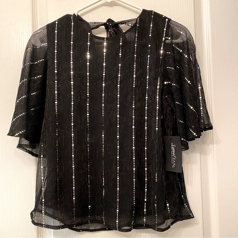 NWT Sweet Rain Flounced Fluttering & Flashy Bow Tie Back Top